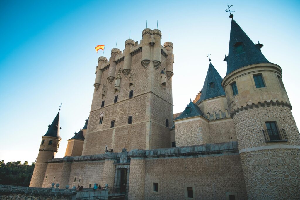 Das antike römische Aquädukt in Segovia, Spanien